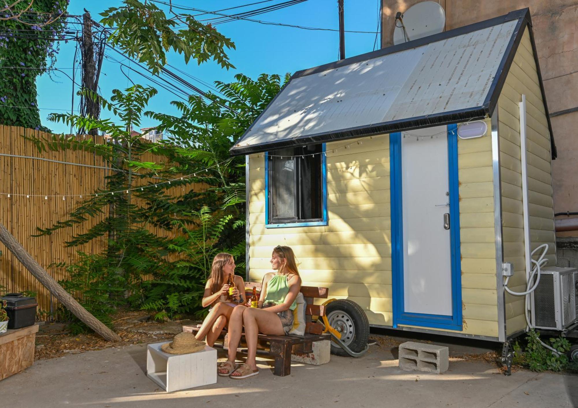Caravan Hostel Tel Aviv By Roger Age 18-45 Экстерьер фото